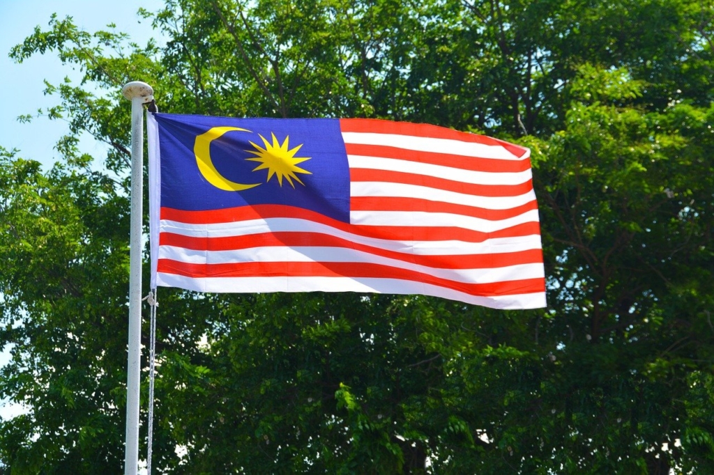 Can foreigners own land in Malaysia