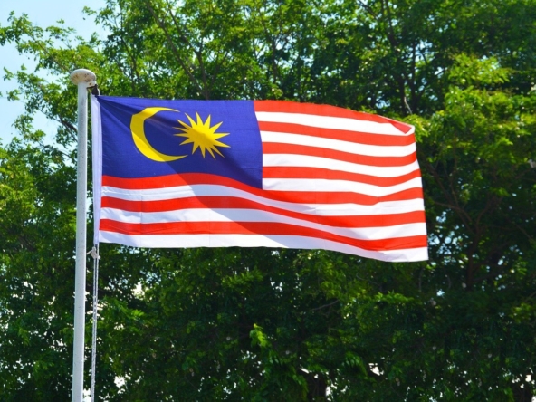 Can foreigners own land in Malaysia